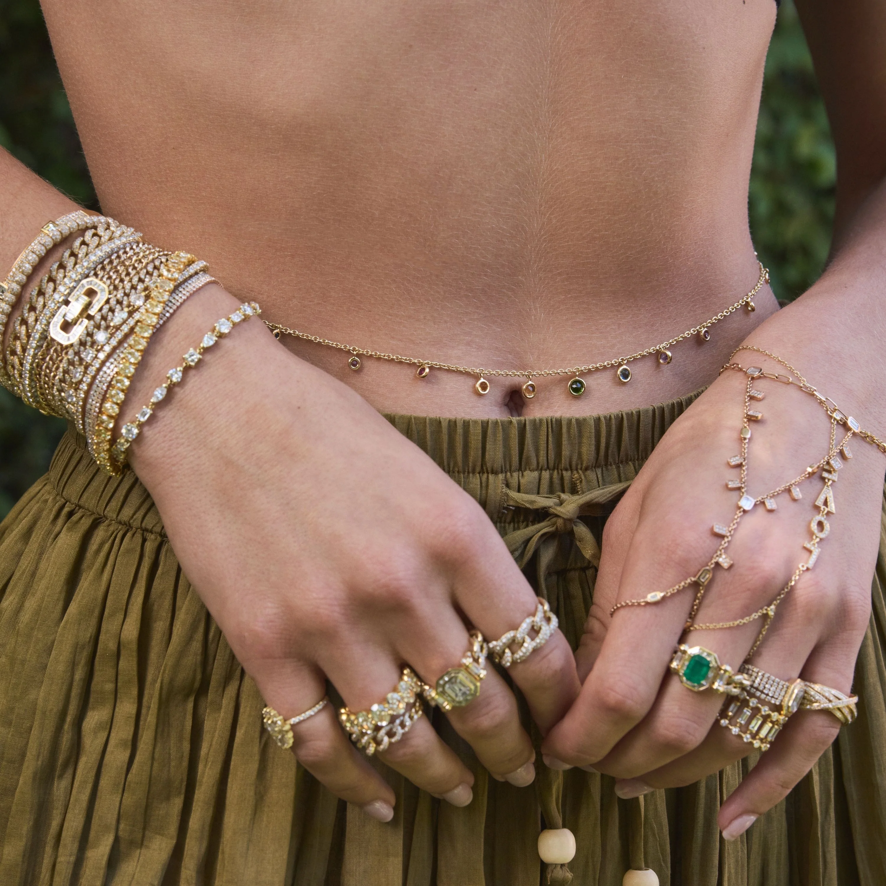 DIAMOND LOVE HAND CHAIN - Image 10