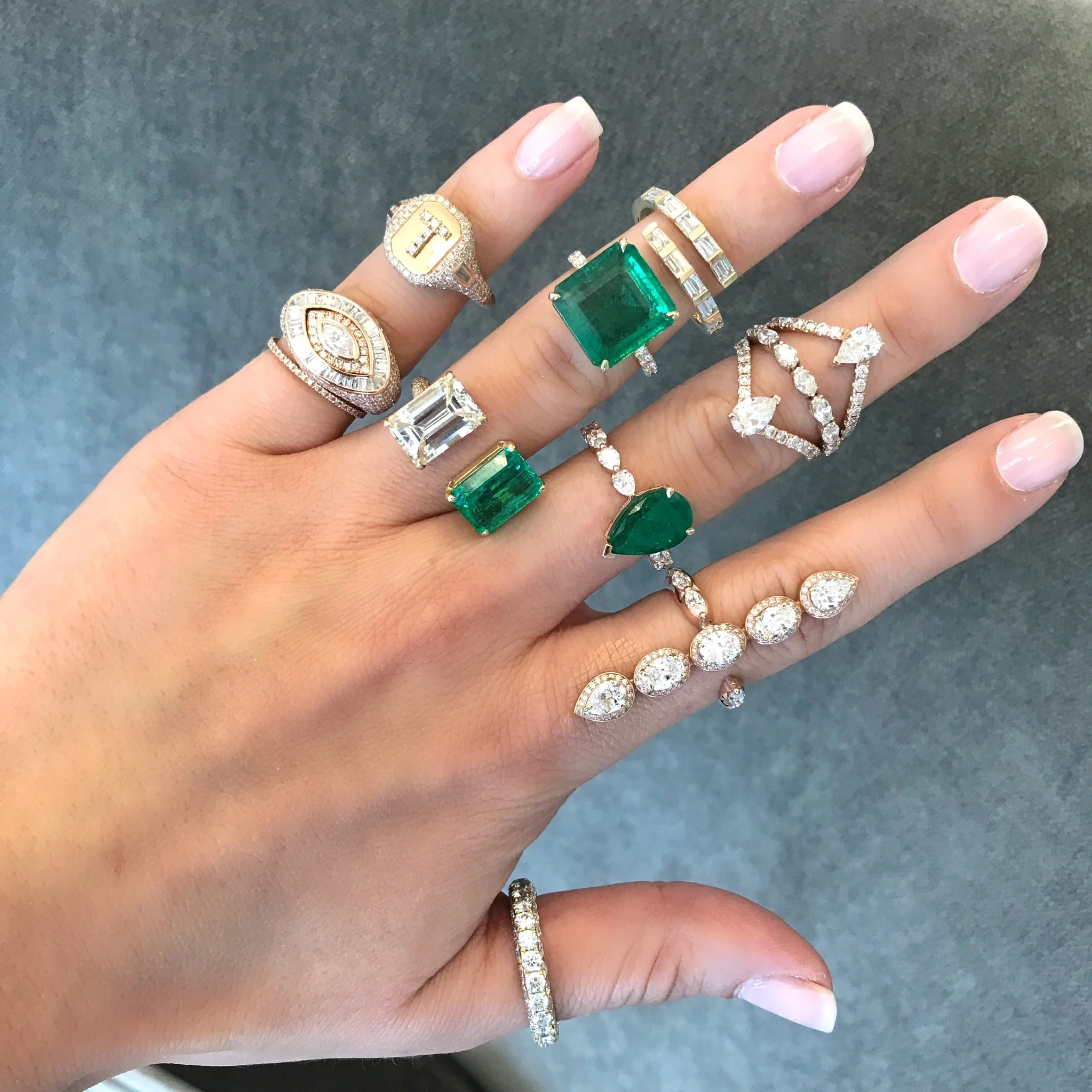 EMERALD & DIAMOND TWIN RING - Image 3