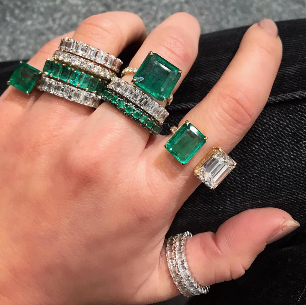 EMERALD & DIAMOND TWIN RING - Image 4