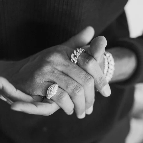 MEN'S PARTIAL PAVE DIAMOND FLAT LINK RING - Image 6