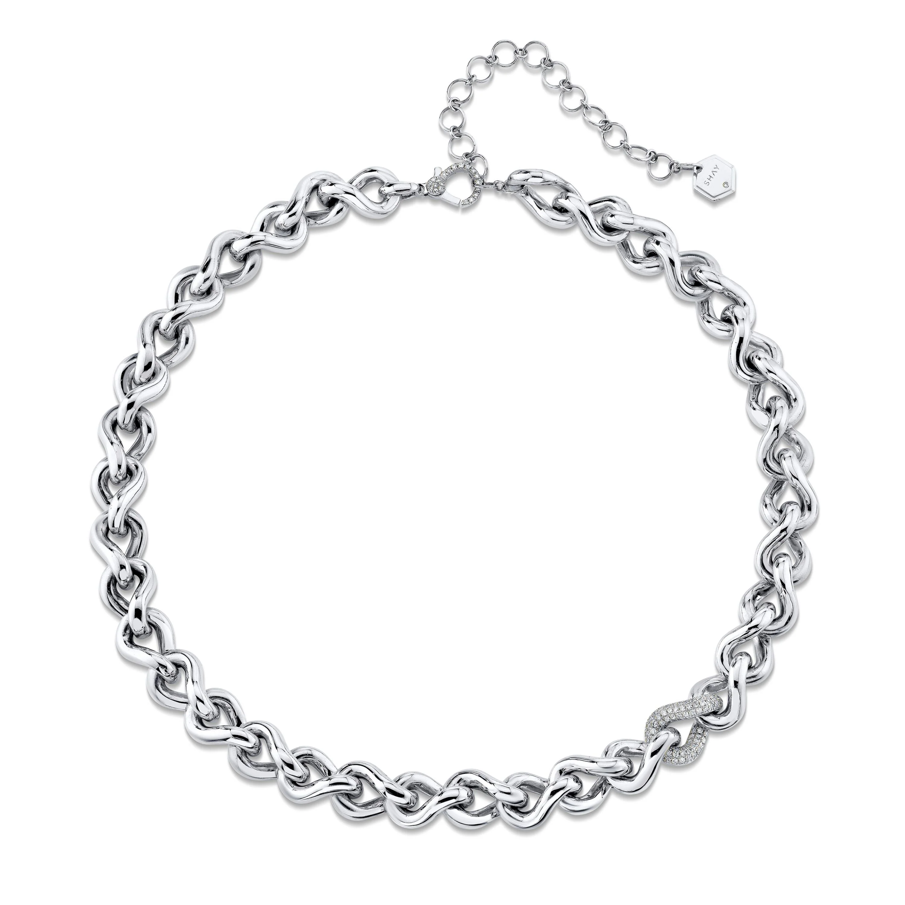 SINGLE DIAMOND PAVE INFINITY LINK NECKLACE - Image 4